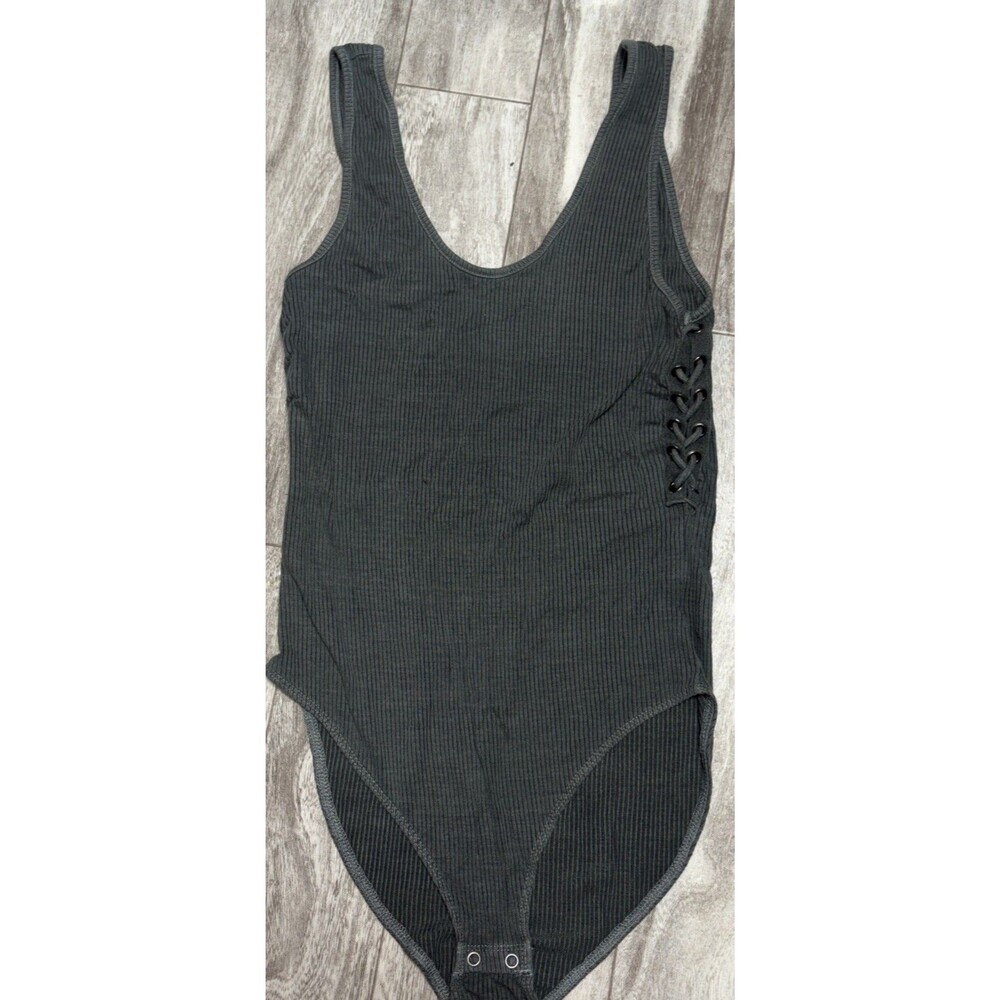 American Eagle Soft And Sexy Ribbed Bodysuit size Medium